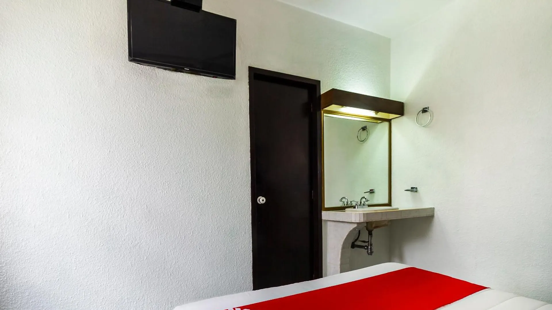 Hotel Canada, غوادالاجارا