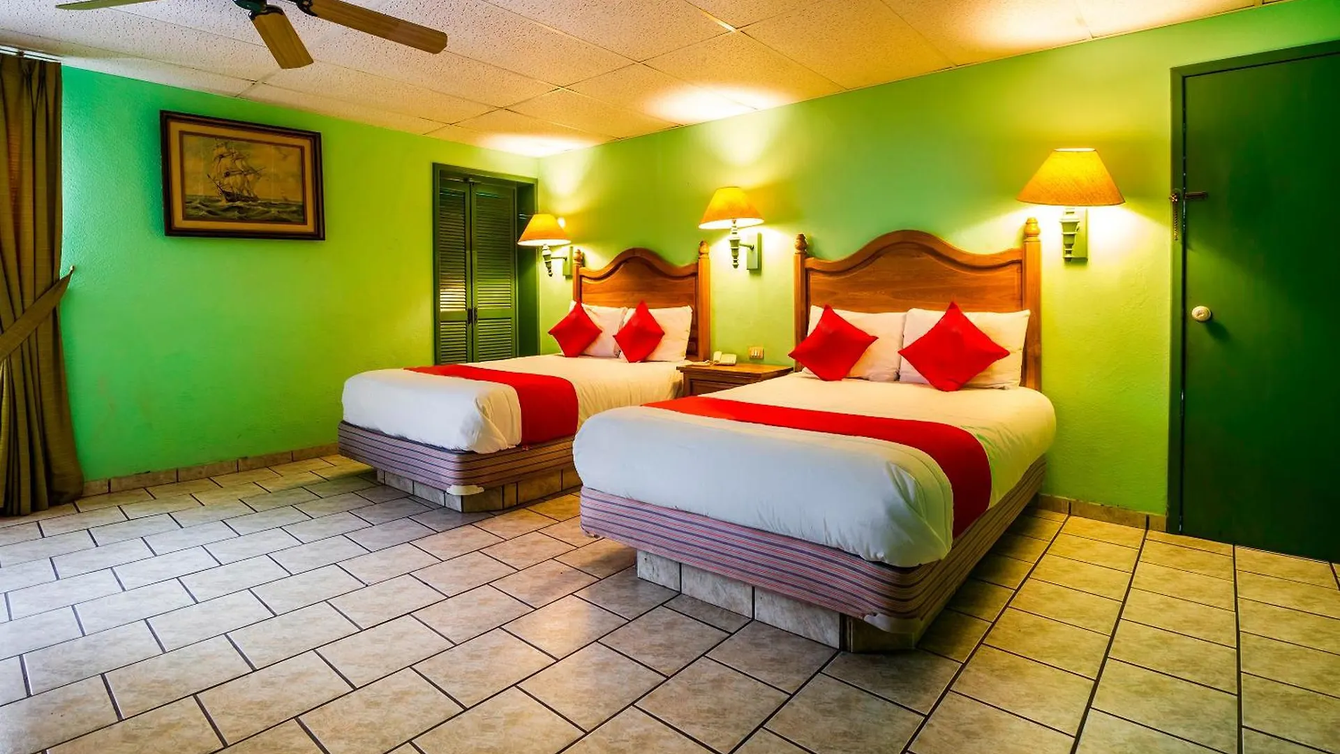 **  Hotel Canada, غوادالاجارا المكسيك