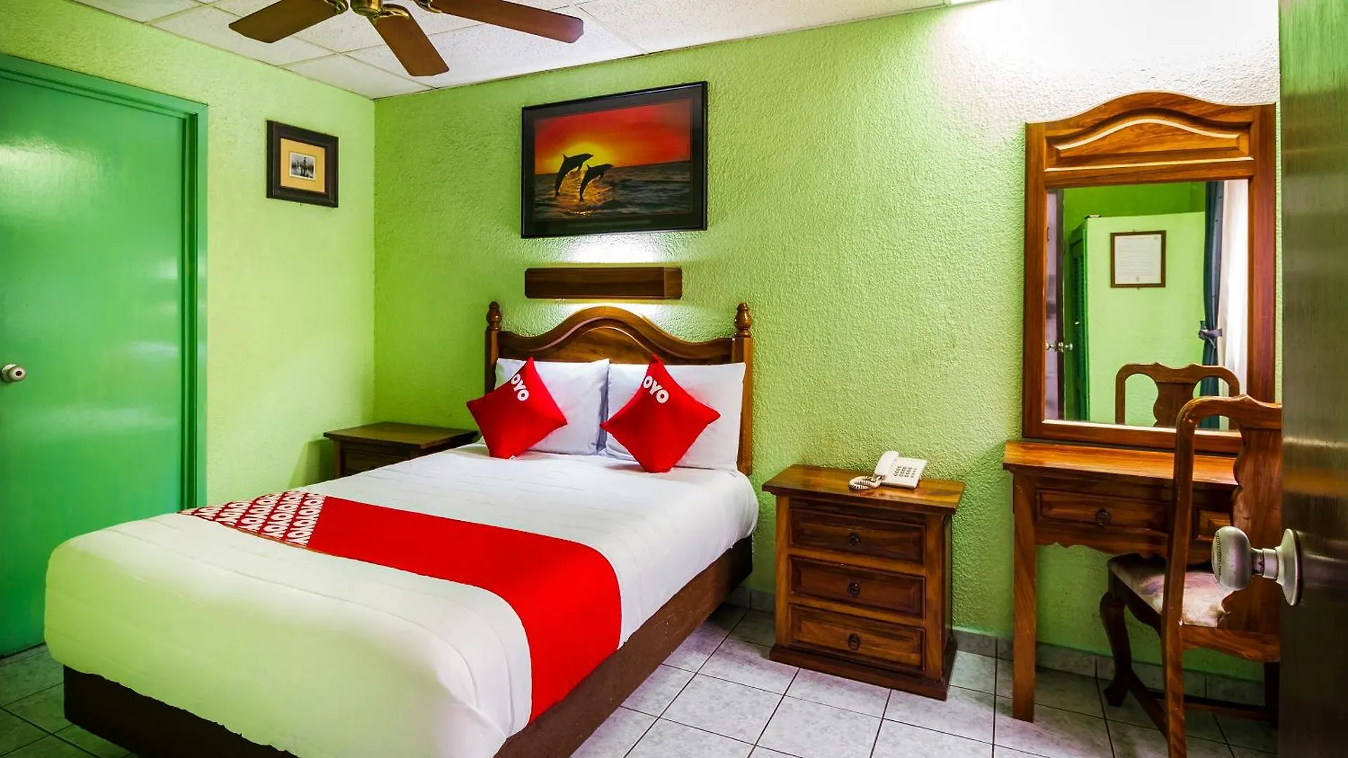 Hotel Canada, غوادالاجارا